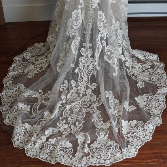 Allure Bridals – Wedding Gown/Dress (Everything But The Groom) - Picture 10 of 13